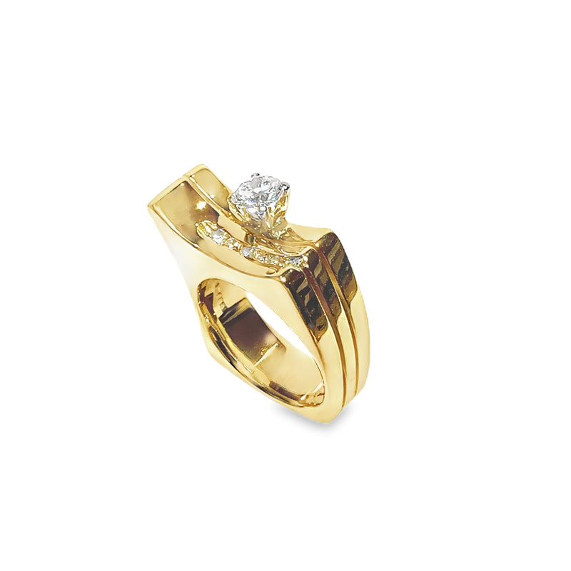 'Muse' a gold and diamond ring in three harmonious parts