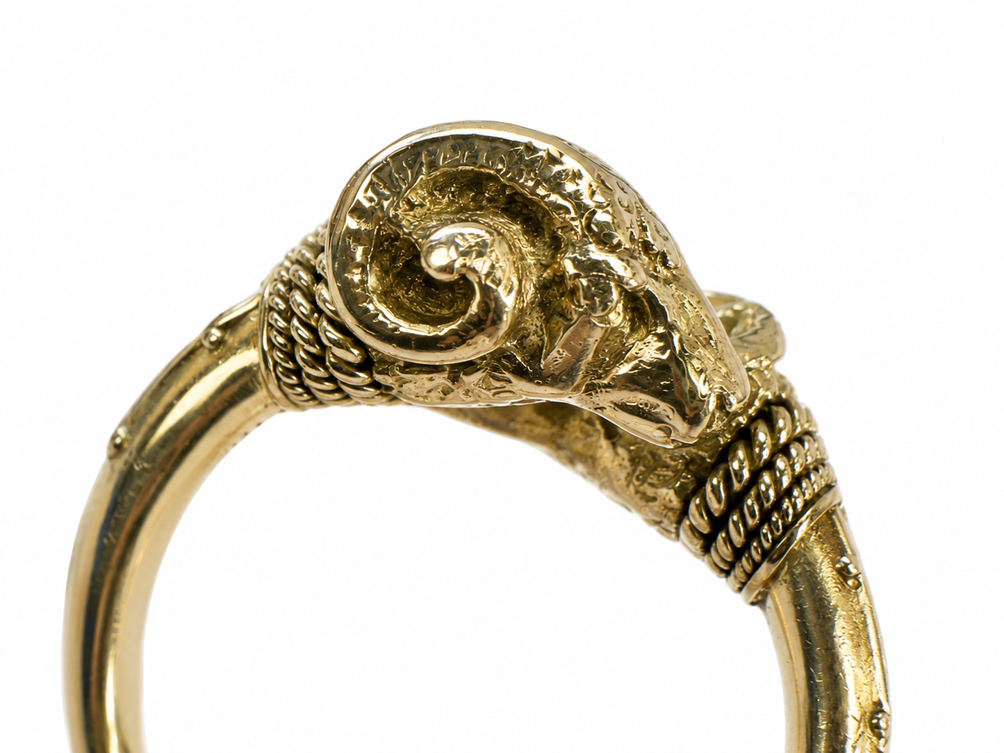 Pre-loved 18ct Ram Ring