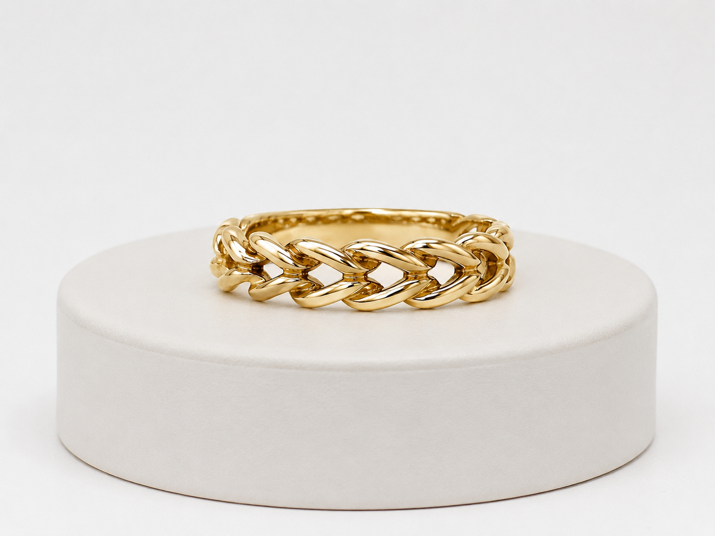 Pre-loved Interlocking 9ct Ring