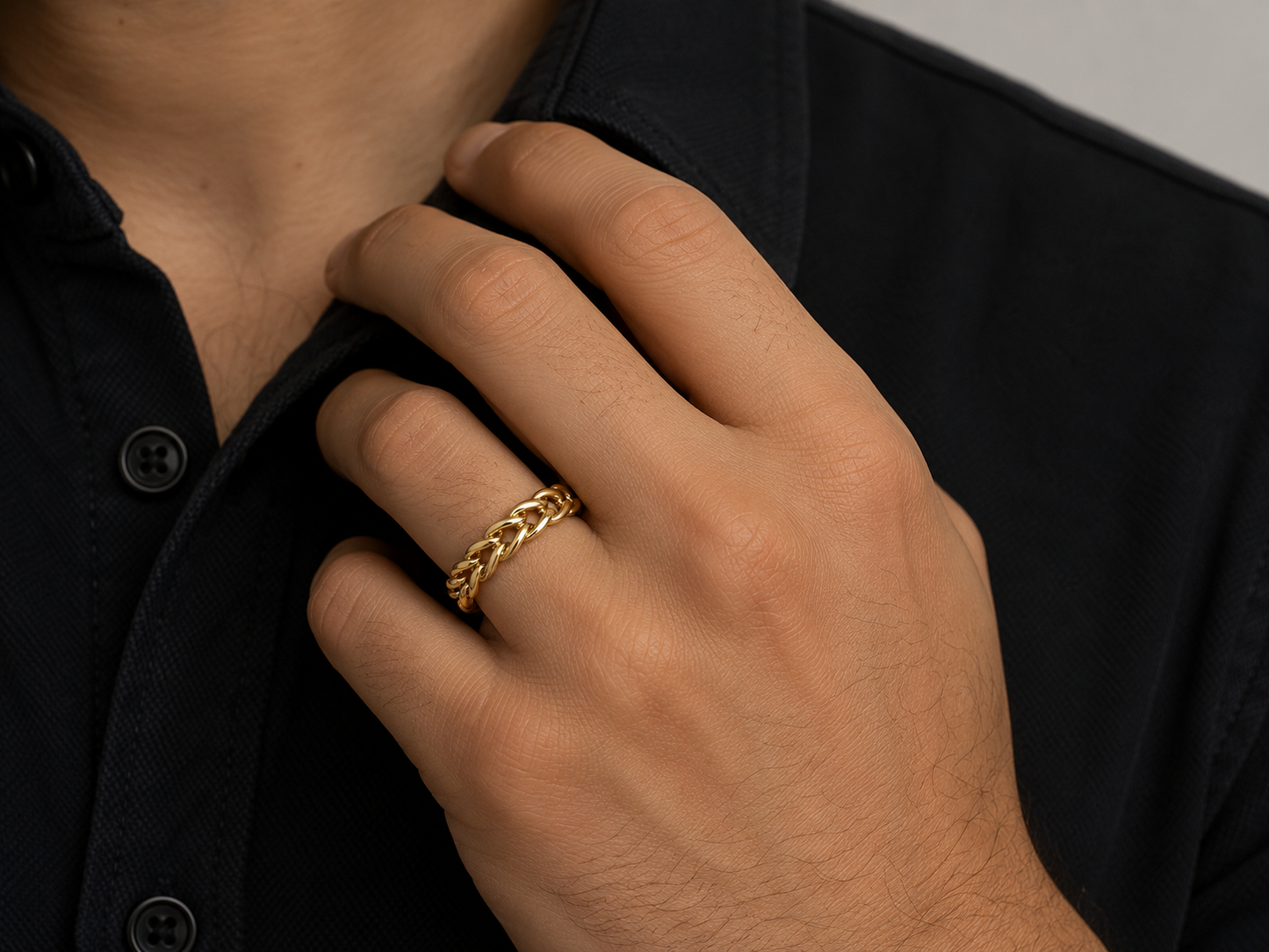 Pre-loved Interlocking 9ct Ring