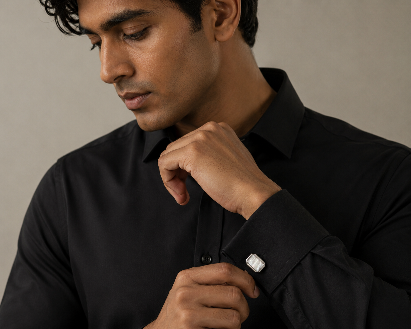 UNIQUE &CO. Mother of Pearl Cufflinks