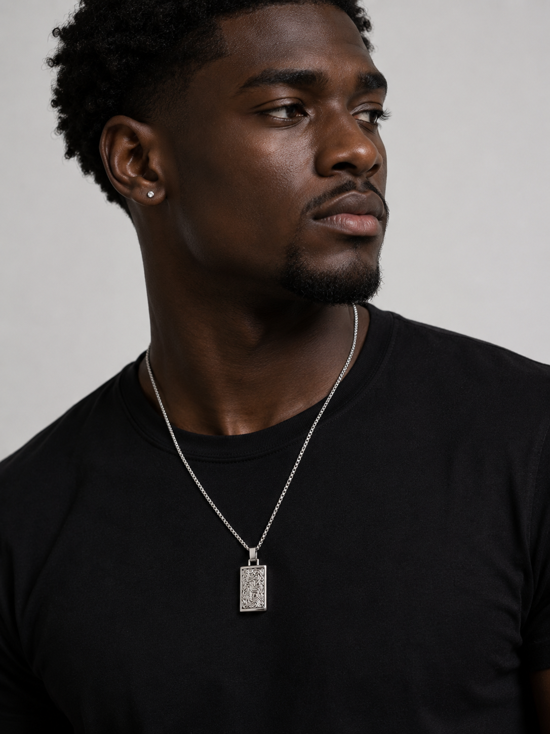UNIQUE &CO. Stainless Steel Maze Pendant Necklace