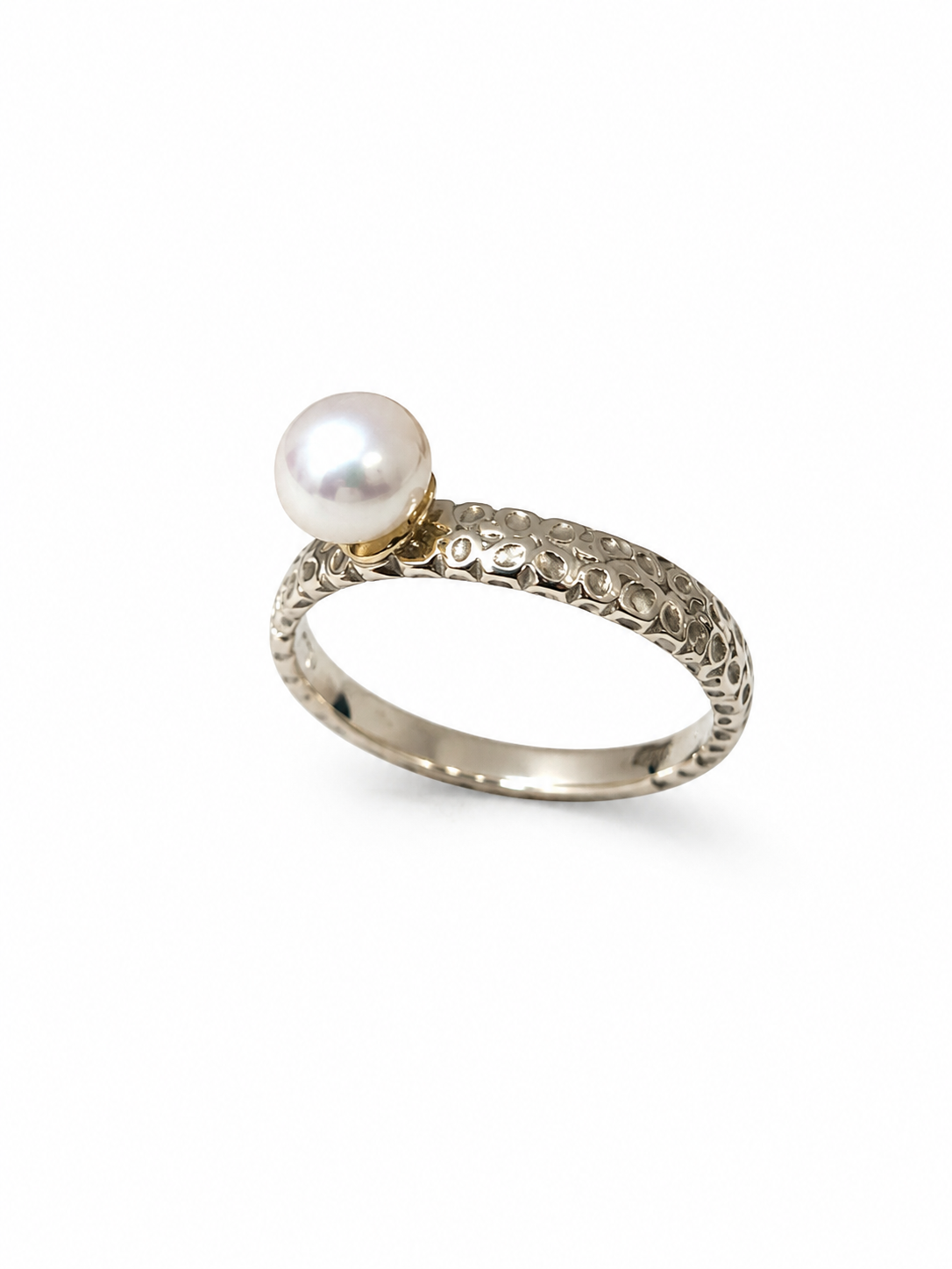 Whole Pearl Ring