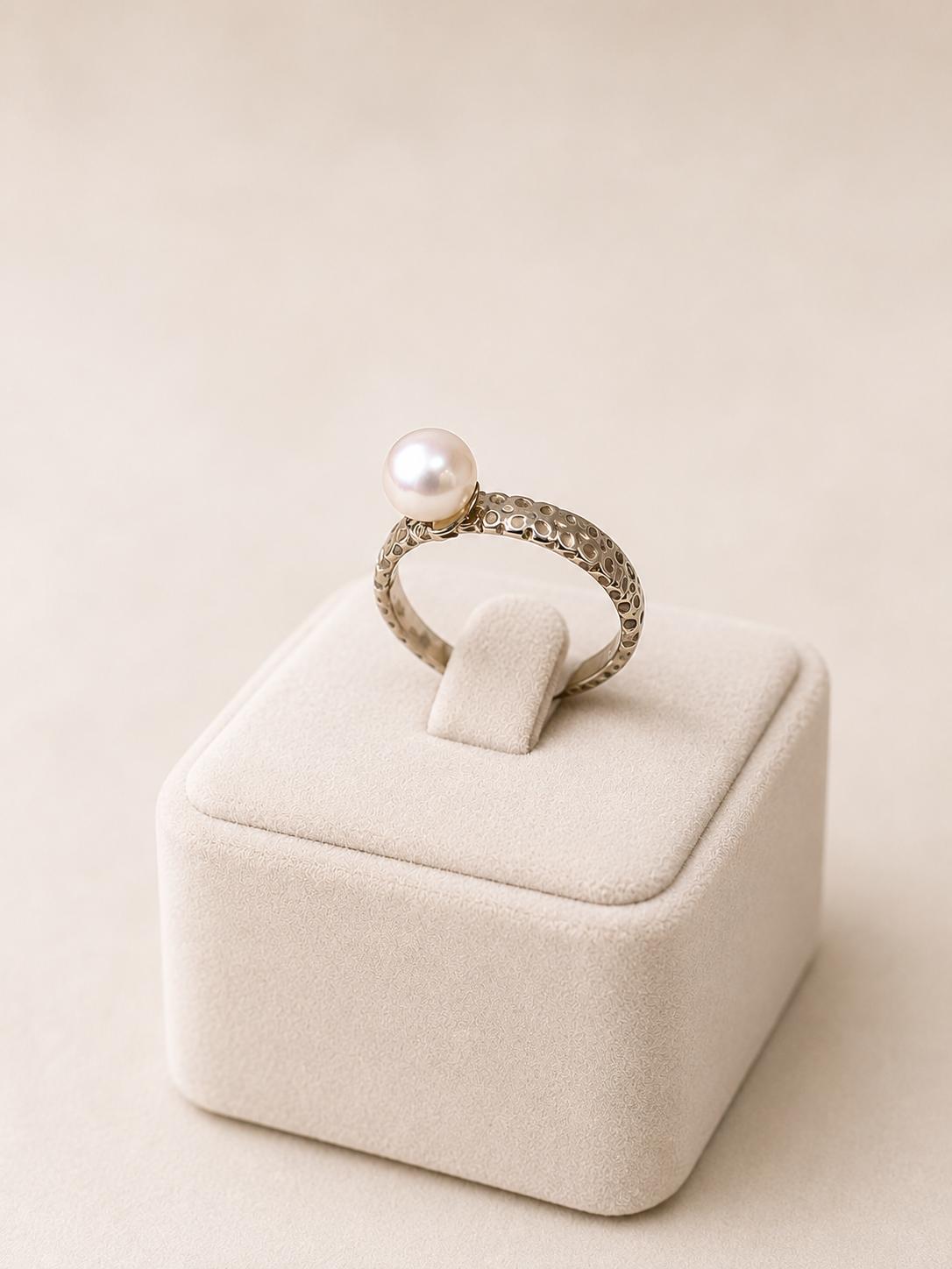 Whole Pearl Ring